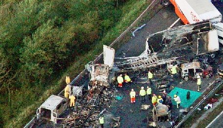 Marea Britanie. Un mort şi 20 de răniţi într-un accident pe autostrada M5, în apropiere de Birmingham