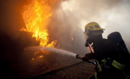 Un autocar a luat foc pe DN1, lângă Baloteşti