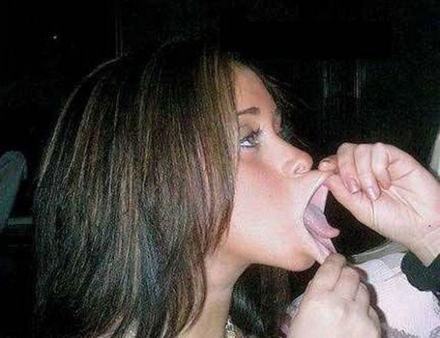 Ce poate face fata asta i-a incitat la culme pe bărbaţii din club. Nicio femeie n-a mai vazut aşa ceva 138460