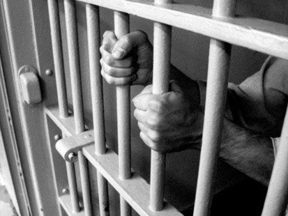 Un român cere statului câte 100 de mii de euro pentru fiecare lună de închisoare făcută pe nedrept