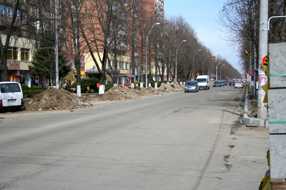 Borduriada hoţiei în an electoral. Străzile sunt ca nişte vulcani gata să erupă, dar măcar avem borduri impecabile 139411