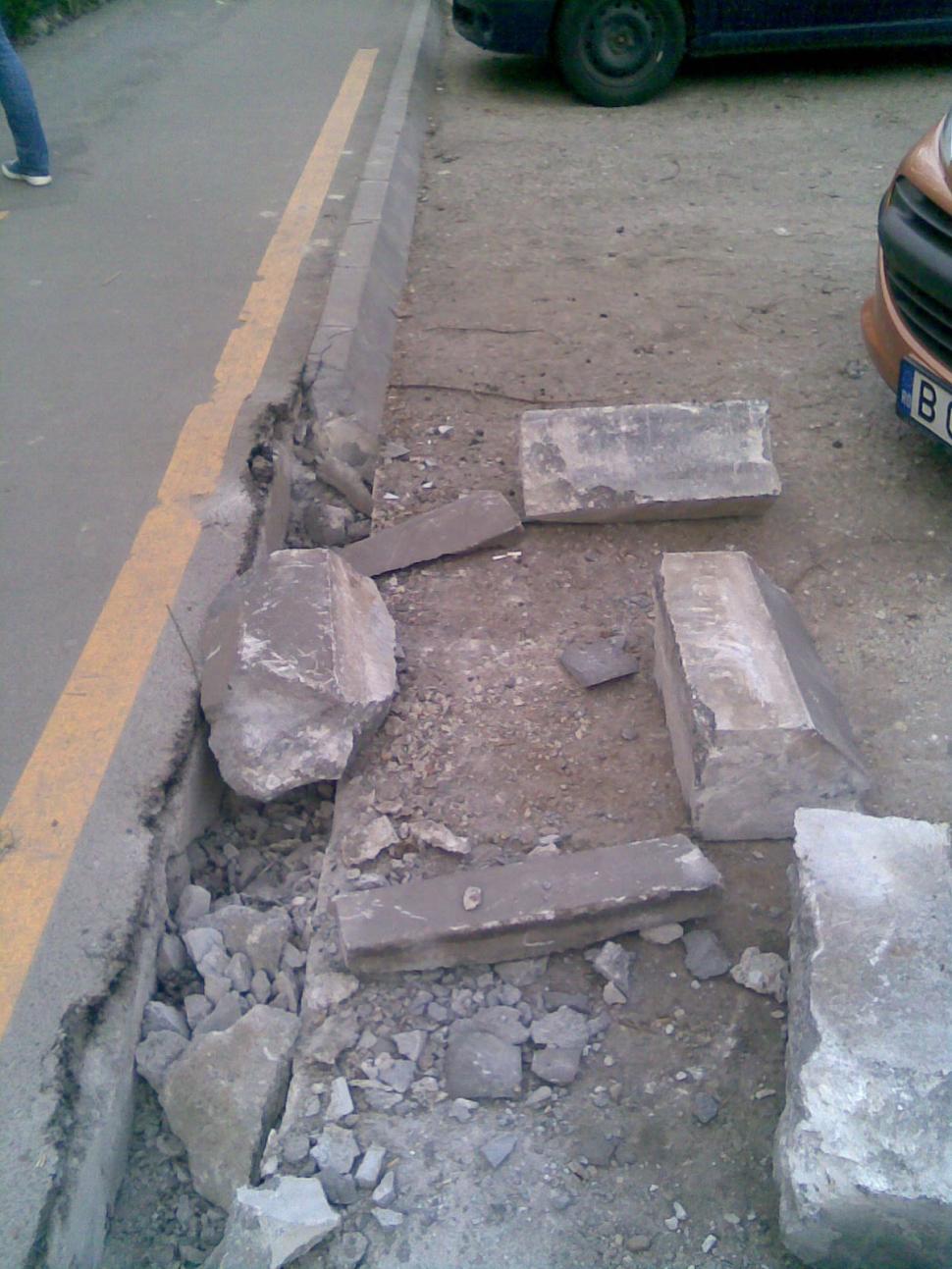 Borduriada hoţiei în an electoral. Străzile sunt ca nişte vulcani gata să erupă, dar măcar avem borduri impecabile 139414