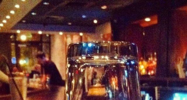 Toţi chelnerii l-au înjurat. Iar acum caută clientul pe reţelele de socializare. Vezi ce i-a enervat aşa de tare 139325