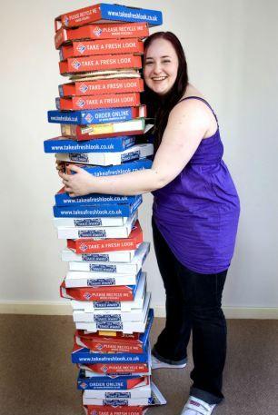 O britanică îşi riscă sănătatea. De 8 ani mănâncă numai pizza Margherita 139817