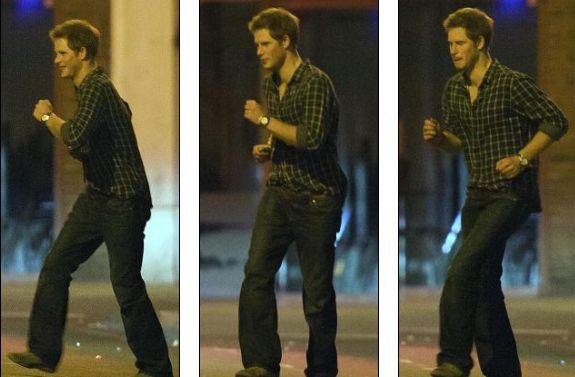 Prinţul Harry s-a dat în spectacol pe stradă, în drum spre Bunga-Bunga 139781