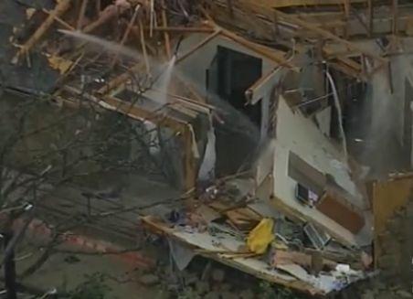 Două tornade puternice au lovit oraşul american Dallas. &quot;Adăpostiţi-vă!&quot;, mesajul care a semănat teroarea printre locuitori  140214