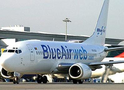 Pasagerii unei curse Blue Air, blocaţi timp de zece ore în aeroportul din Bruxelles