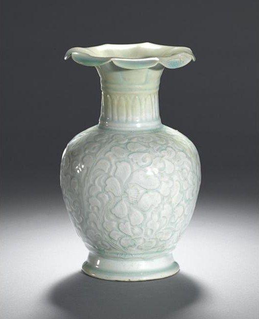 Un vas chinezesc din ceramică foarte rar, vândut la licitaţie cu peste 20 de milioane de euro 140303