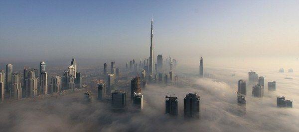 Urcă-te în cea mai înaltă clădire din lume! Imaginile uimitoare pe care unii nu le văd nici măcar o dată în viaţă  140438