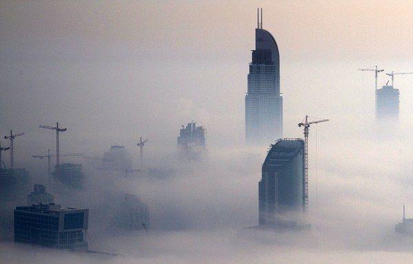 Urcă-te în cea mai înaltă clădire din lume! Imaginile uimitoare pe care unii nu le văd nici măcar o dată în viaţă  140440