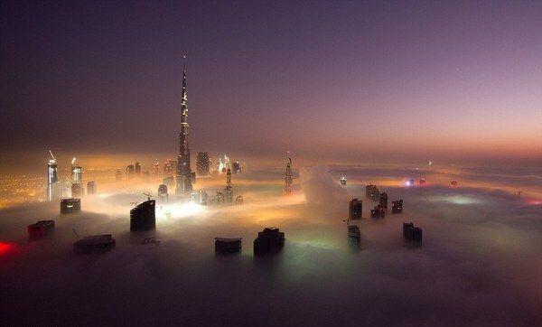 Urcă-te în cea mai înaltă clădire din lume! Imaginile uimitoare pe care unii nu le văd nici măcar o dată în viaţă  140441