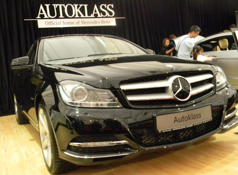 Intră la SIAMB 2012! Vezi o galerie FOTO cu cele mai tari modele auto 140581