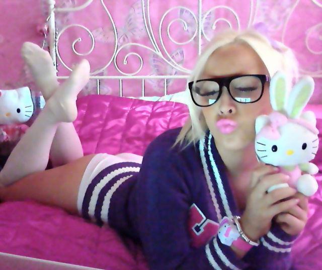 Şi băieţeii se vor juca de acum cu păpuşi. Femeia care a reinventat-o pe Barbie cu propriul trup 140623