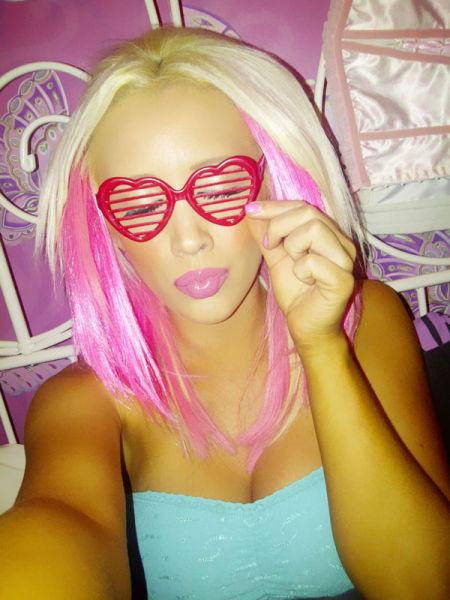 Şi băieţeii se vor juca de acum cu păpuşi. Femeia care a reinventat-o pe Barbie cu propriul trup 140632