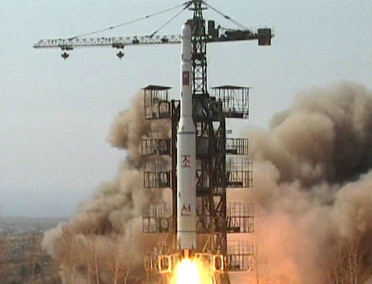 Între ciocan şi nicovală. Cum fac chinezii HAZ DE NECAZ de lansarea rachetei nord-coreene