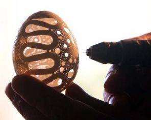 Delicateţea şi fineţea artei într-o singură imagine. Ce iese din mâinile lui sunt adevărate minuni 141372