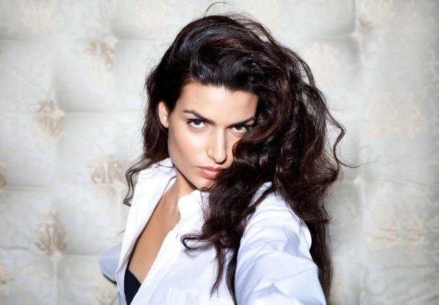 Ea este femeia căreia nici James Bond nu poate să-i reziste 141359