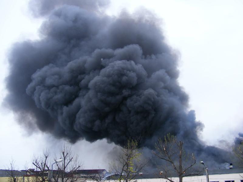 Imagini de la incediul de proporții care a distrus complexul comercial Siraj din Iași 142002