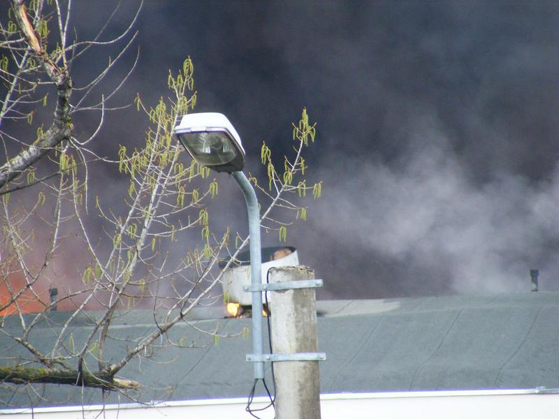 Imagini de la incediul de proporții care a distrus complexul comercial Siraj din Iași 142008