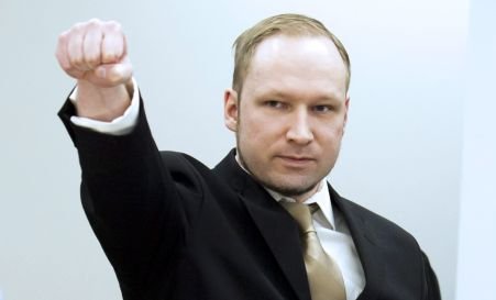 Breivik cere să fie eliberat, invocând că a ucis în legitimă apărare