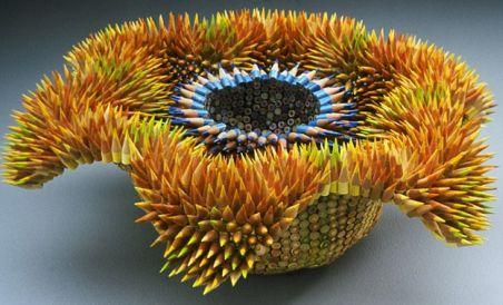 O artistă britanică face sculpturi din creioane colorate. Vezi aici o galerie foto de excepţie 142630