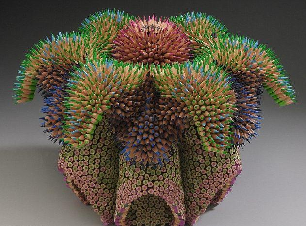 O artistă britanică face sculpturi din creioane colorate. Vezi aici o galerie foto de excepţie 142631