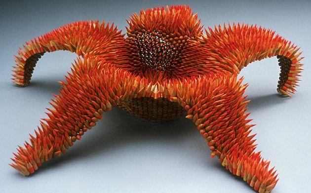 O artistă britanică face sculpturi din creioane colorate. Vezi aici o galerie foto de excepţie 142633