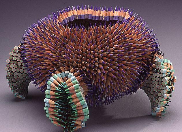 O artistă britanică face sculpturi din creioane colorate. Vezi aici o galerie foto de excepţie 142635