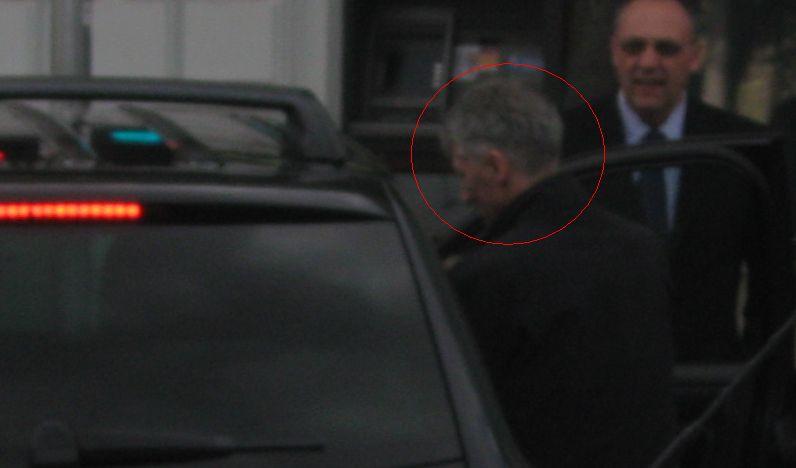 Politicienii sunt mai presus de lege. Maşina în care circulă Ioan Oltean, parcată într-un mod &quot;mârlănesc&quot;  142664