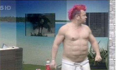 Spune adio sălii de forţă. Vezi cum poţi să faci pătrăţele în doar o zi 142726