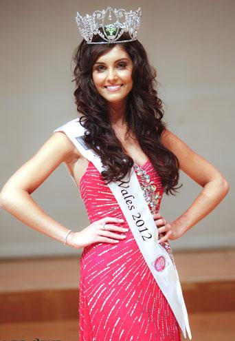 Uite cum arată sosia ducesei de Cambridge, care va concura la Miss World 142598