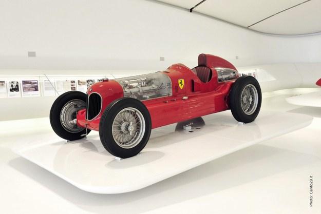 Un nou muzeu Enzo Ferrari şi-a deschis porţile la Modena 142705
