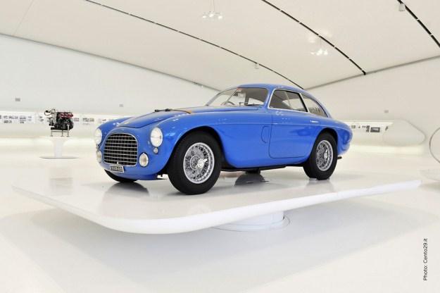 Un nou muzeu Enzo Ferrari şi-a deschis porţile la Modena 142709