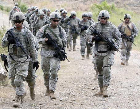 Din ce în ce mai mulţi soldaţi americani consumă heroină, morfină sau alte opiacee