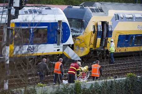 Olanda. 125 de persoane rănite în urma coliziunii între două trenuri
