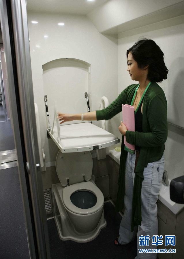 Această imagine este de domeniul SF pentru România. Ţara în care trenurile circulă cu 350 km/h 143002