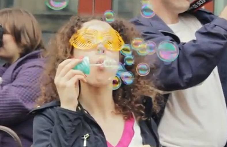 Baloanele de săpun au paralizat traficul din Moscova