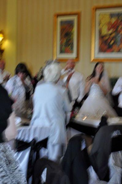 Când le vei vedea pozele de la nuntă, vei înţelege de ce le-a venit să plângă. Au crezut iniţial că e o glumă proastă 143530