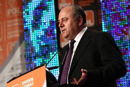 Gheorghe Ştefan: Un preşedinte de partid care are onoare ar trebui să demisioneze după un asemenea eşec
