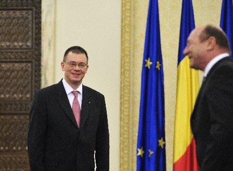 Mihai Răzvan Ungureanu se află în staţiunea Neptun, unde se află şi preşedintele Traian Băsescu