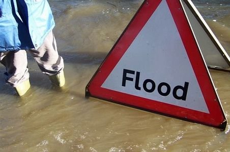 Alertă de inundaţii în Marea Britanie. Au fost create celule de criză