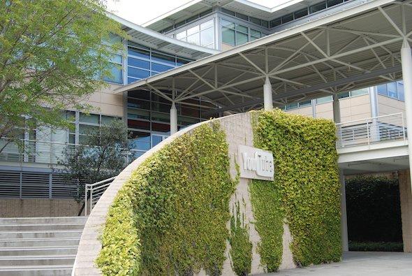 Când pleci la muncă nu-ţi uita costumul de baie. Cel mai tare sediu, unde toţi merg la serviciu de plăcere 144046