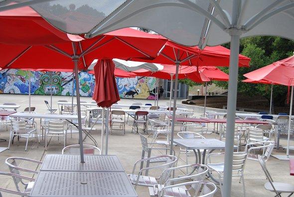 Când pleci la muncă nu-ţi uita costumul de baie. Cel mai tare sediu, unde toţi merg la serviciu de plăcere 144050