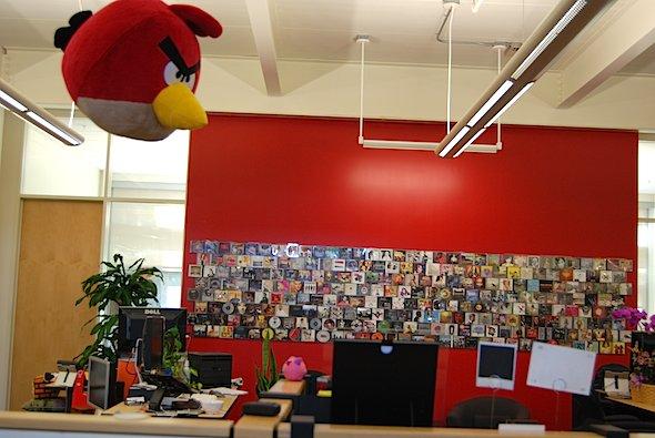 Când pleci la muncă nu-ţi uita costumul de baie. Cel mai tare sediu, unde toţi merg la serviciu de plăcere 144054