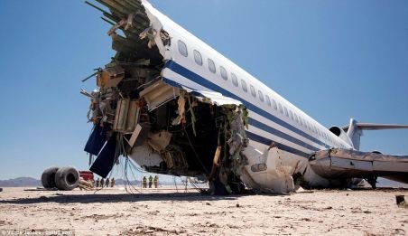 Un Boeing 727, prăbuşit în deşertul Mexicului ... în numele ştiinţei