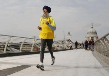Cel mai bătrân maratonist din lume nu mai participă la curse de 5 km şi semimaratoane