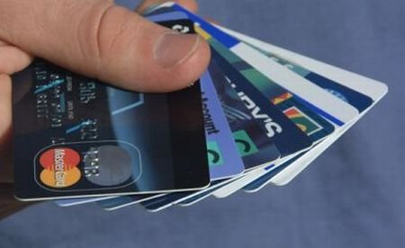 Face2Face: Cardurile de credit vs cardurile co-branded