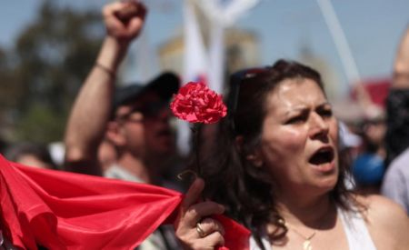 Sute de mii de greci protestează faţă de măsurile de austeritate