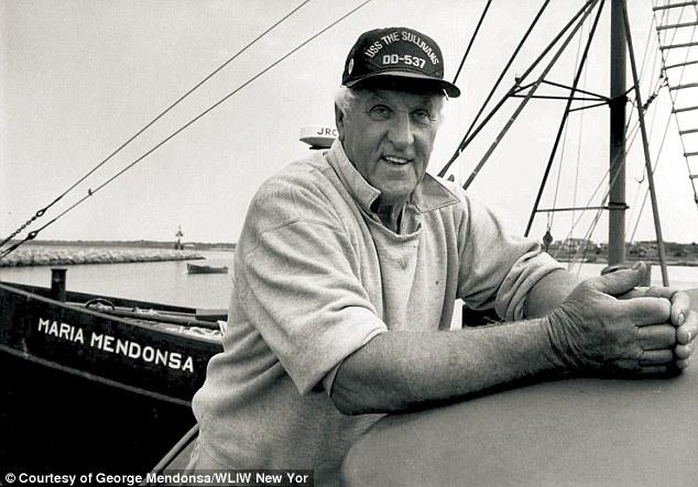 Povestea din spatele imaginii care a oprit timpul. Toată lumea s-a uitat la ei. Nici războiul nu mai conta  144382