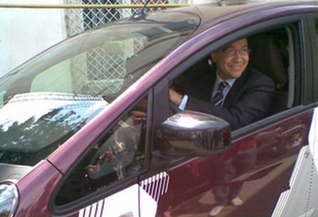 Premierul eco: Victor Ponta, deloc interesat de caii putere. Vrea maşină hibrid la Guvern